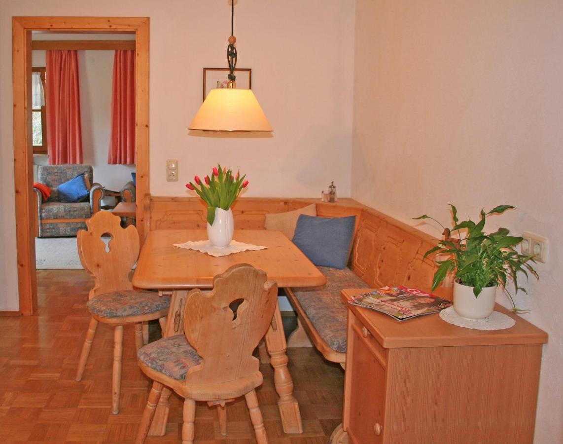 Ferienhaus Am Roemerweg Klais Pokoj fotografie